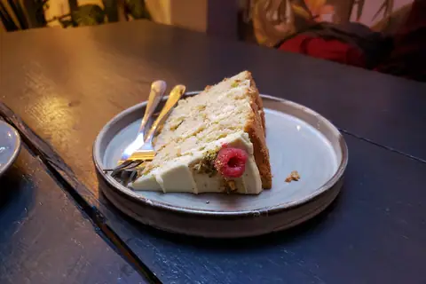 Camplins Cakes photo 1